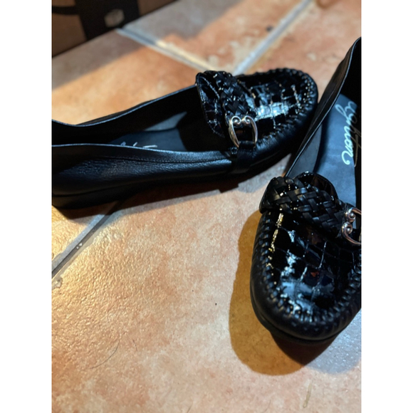 Brighton Black Leather Loafers Flats - Picture 3 of 4